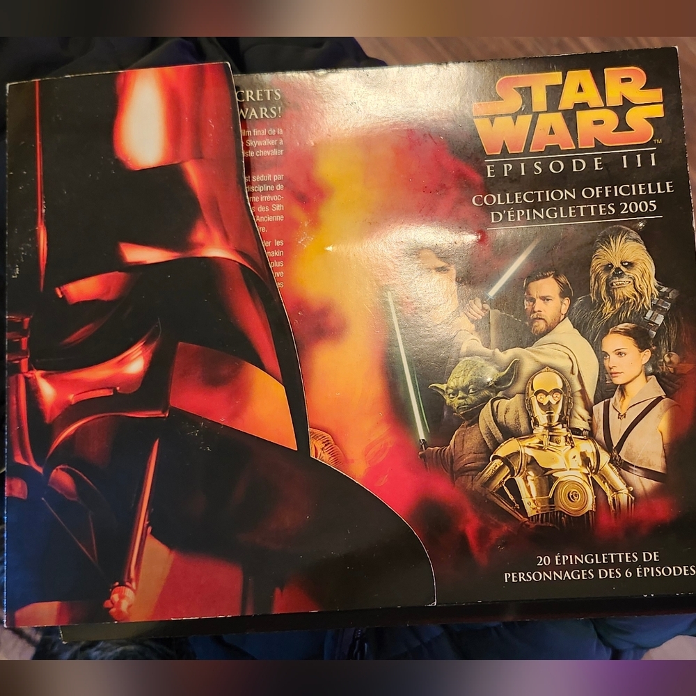 STAR WARS Episode III Official 2005 Pin Collection Album(Le Journal de Montreal)